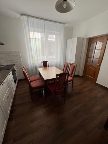 Будинок Вул Кульпарківська 130 Lviv Ngoại thất bức ảnh